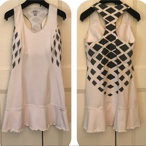 Reebok Tennis/Athletic Dress White Grey Graphics S